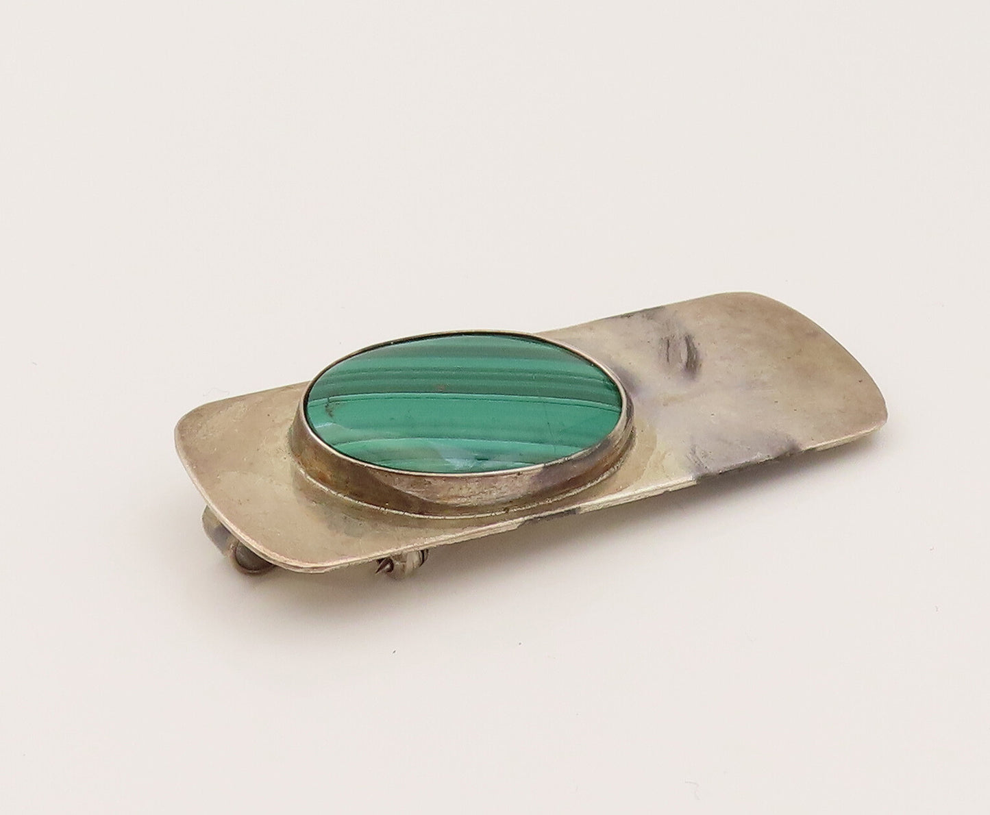 DESIGNER 925 Silver  Vintage Minimalist Oval Malachite Brooch Pin  BP10224