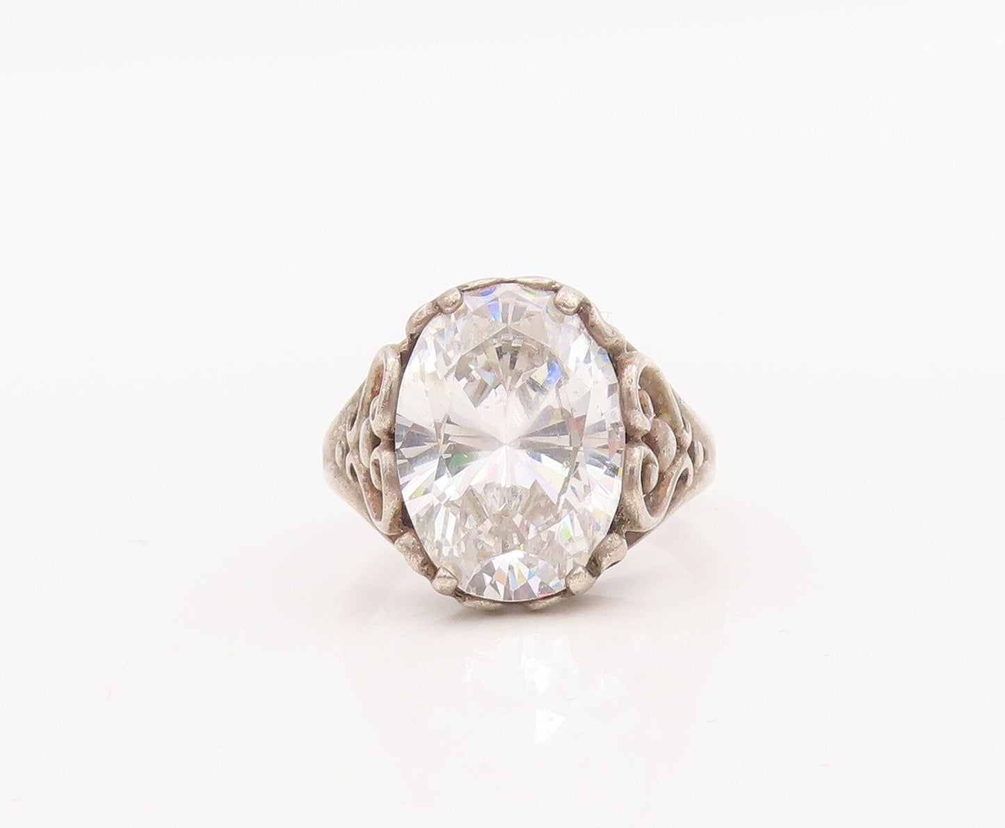 925 Sterling Silver Vintage Ring Cutout Heart Design Oval CZ  Sz 6  RG29060