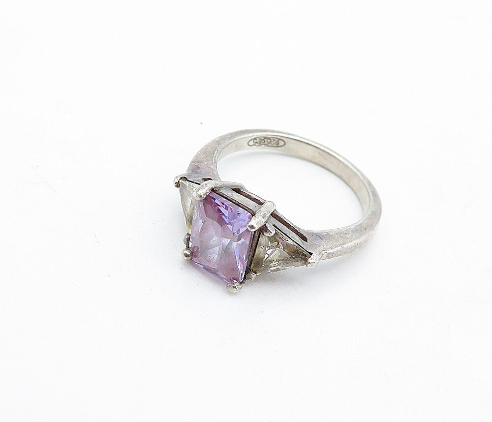 925 Silver  Vintage Cubic Zirconia Solitaire With Accents Ring Sz 5  RG4719