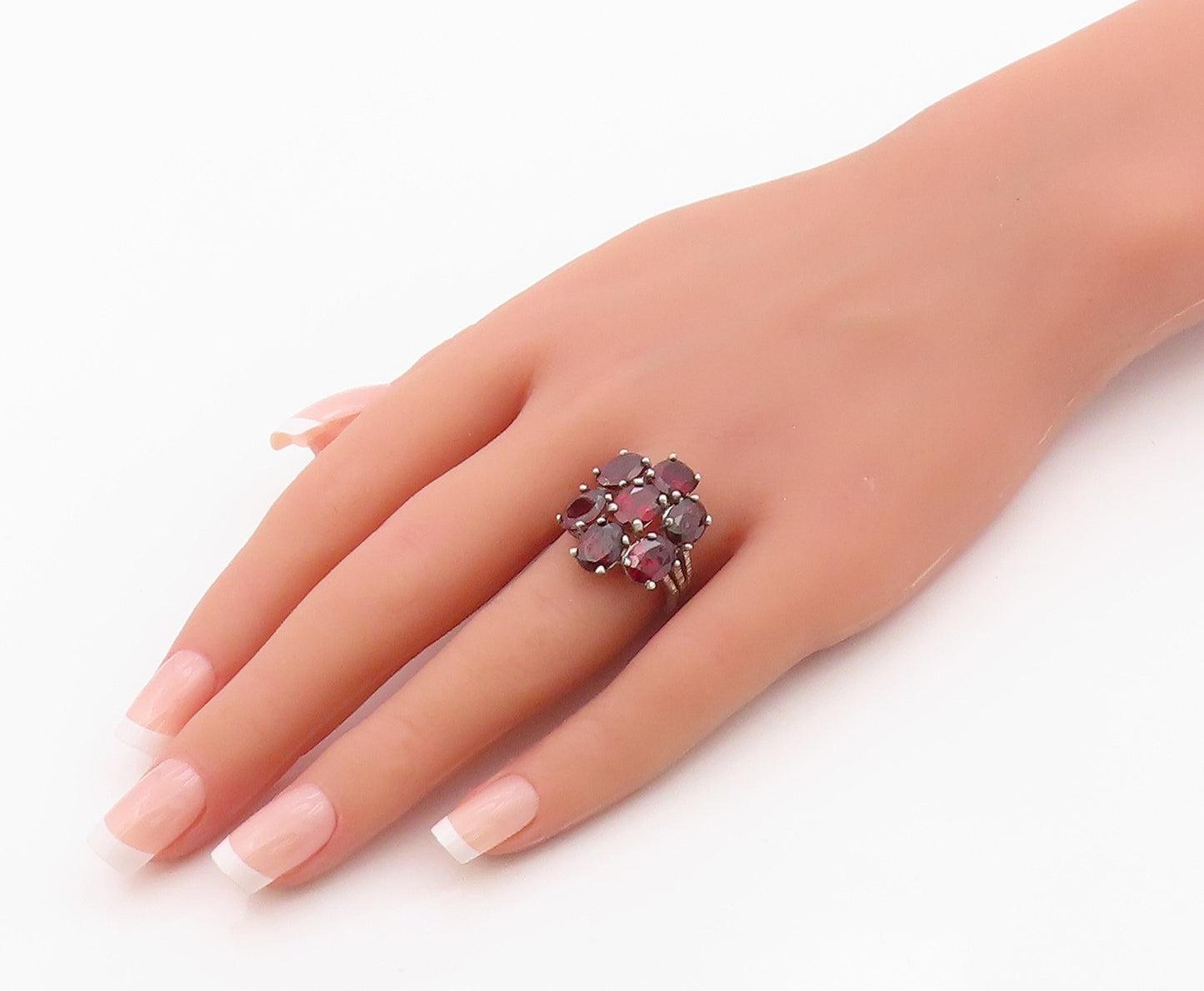 925 Sterling Silver Vintage Ring Elegant Garnet Floral Cluster  Sz 7  RG36352