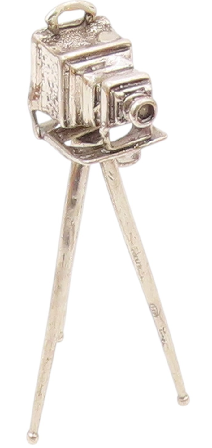 925 Sterling Silver  Vintage Shiny Old Fashioned Camera On Stand  TR2745