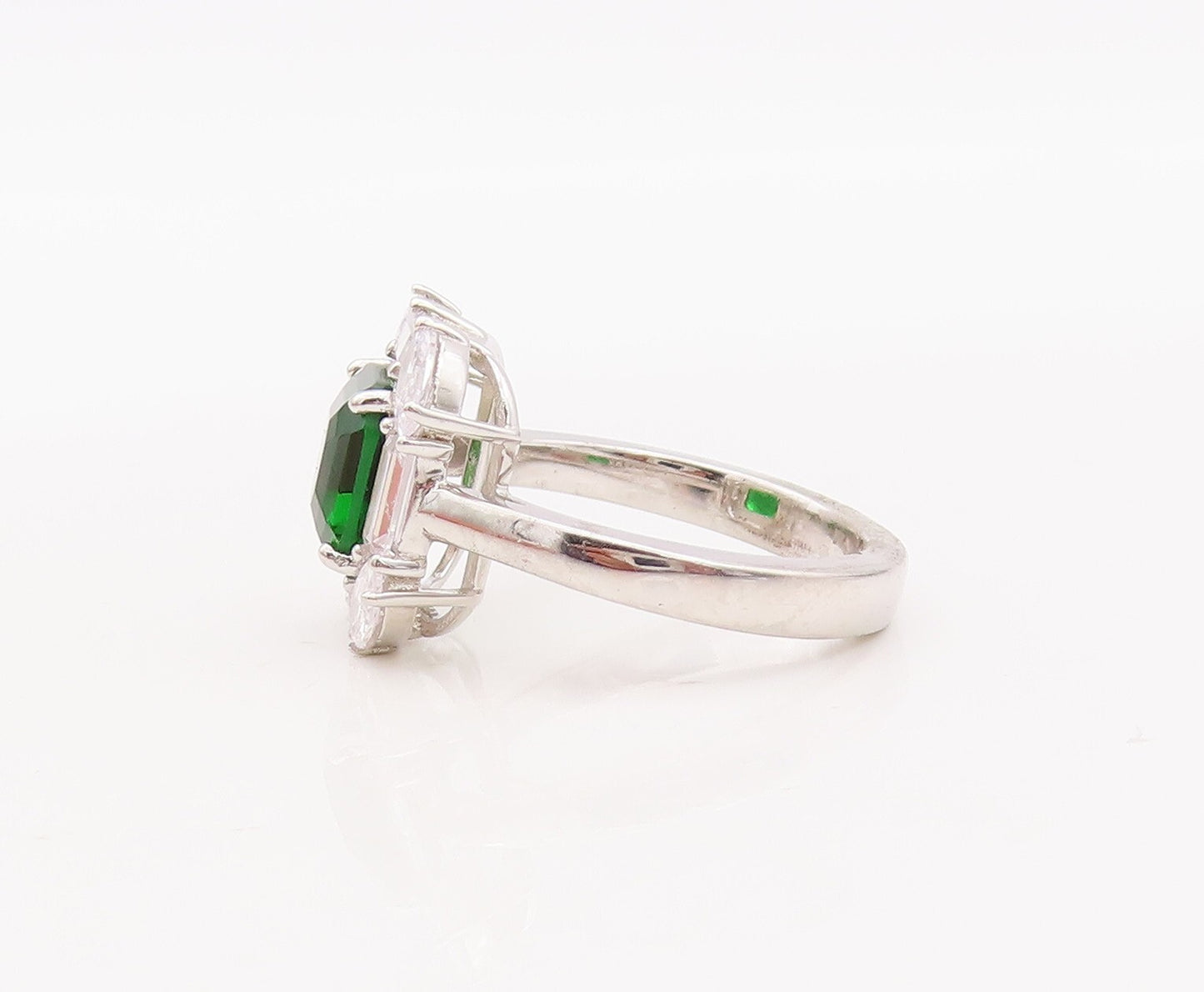 925 Sterling Silver Vintage Ring Square Cut Green & White Topaz  Sz 7  RG29310