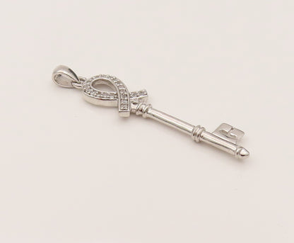 925 Silver  Vintage Sparkly Topaz Infinity Knot Missing Key Pendant  PT21956