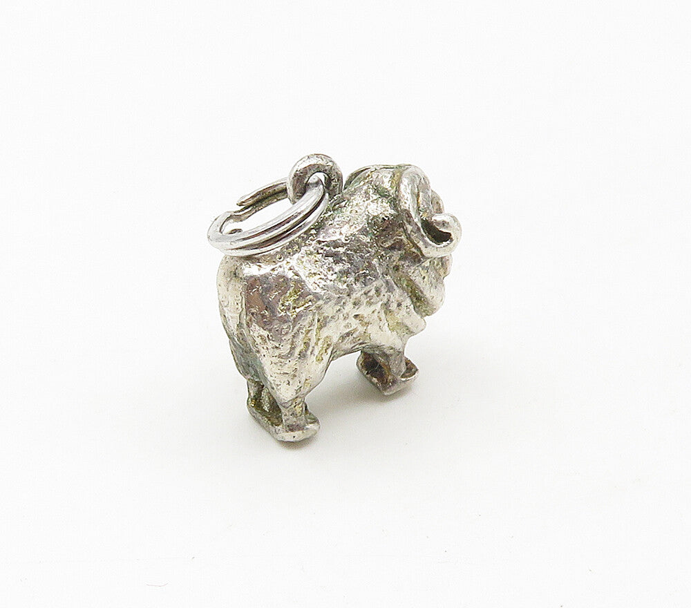 925 Sterling Silver  Vintage Petite Buffalo Animal Motif Pendant  PT13060