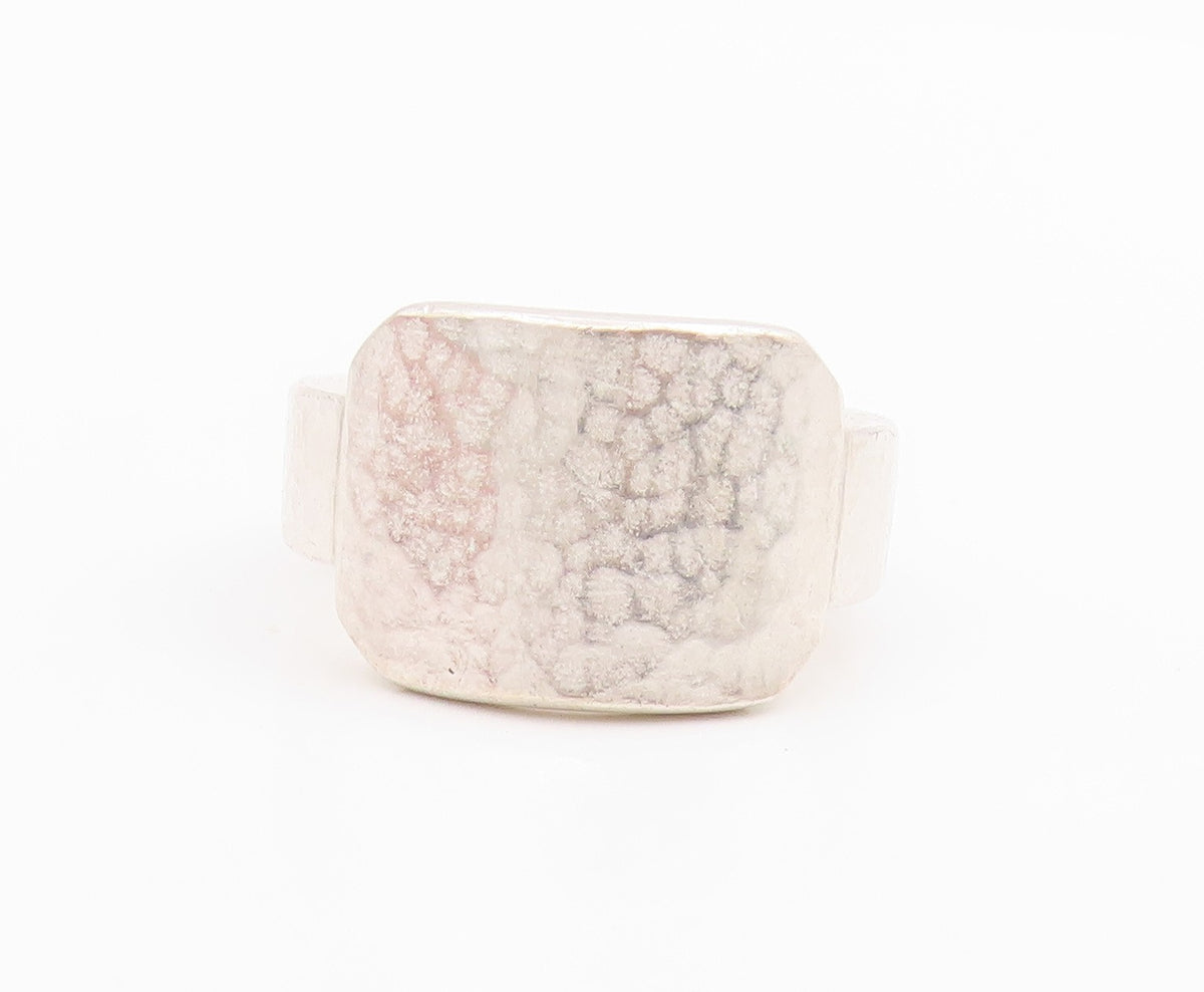 925 Sterling Silver Vintage Ring Modernist Solid Hammered Band  Sz 7.5  RG34503
