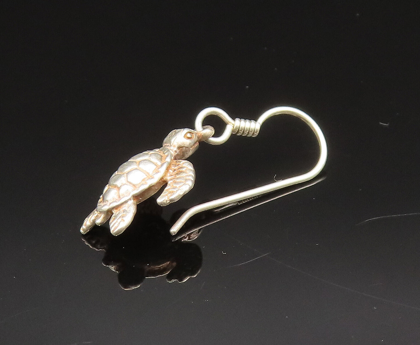 925 Sterling Silver  Vintage Sculpted Sea Turtle Dangle Earrings  EG11777
