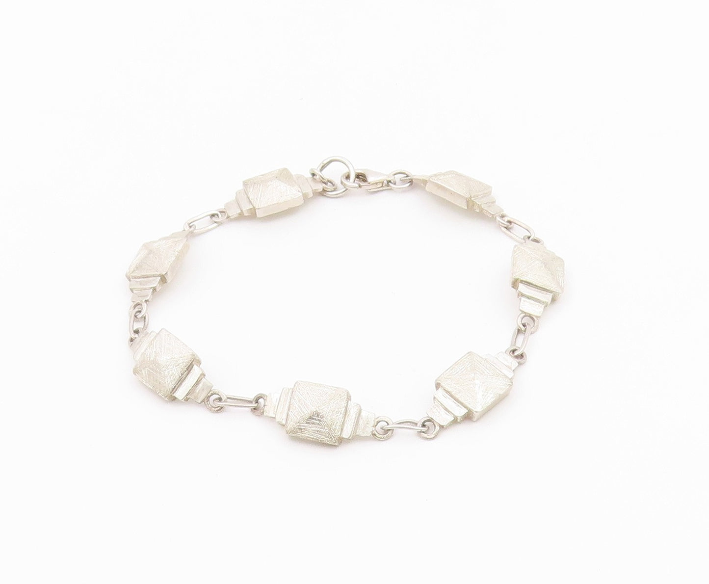 925 Sterling Silver  Vintage Textured Graduated Square Chain Bracelet  BT7037
