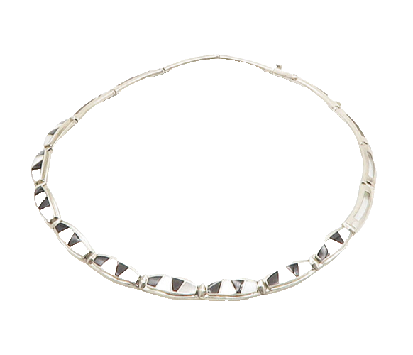 WHITNEY KELLY 925 Silver   Vintage Mother Of Pearl & Onyx Necklace  NE3289