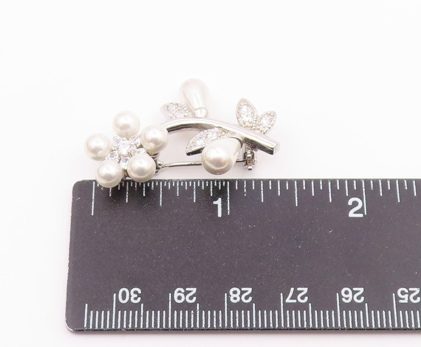 925 Silver  Vintage Cubic Zirconia & Cultured Pearls Flower Brooch Pin  BP9770
