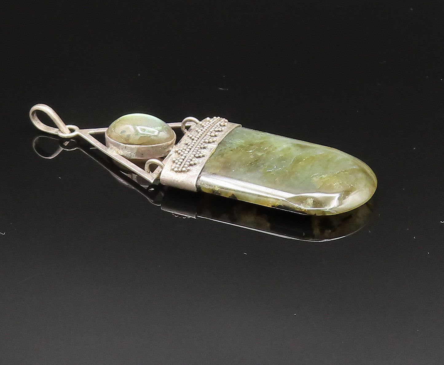 925 Sterling Silver  Vintage Beaded Detail Labradorite Pendant  PT21181
