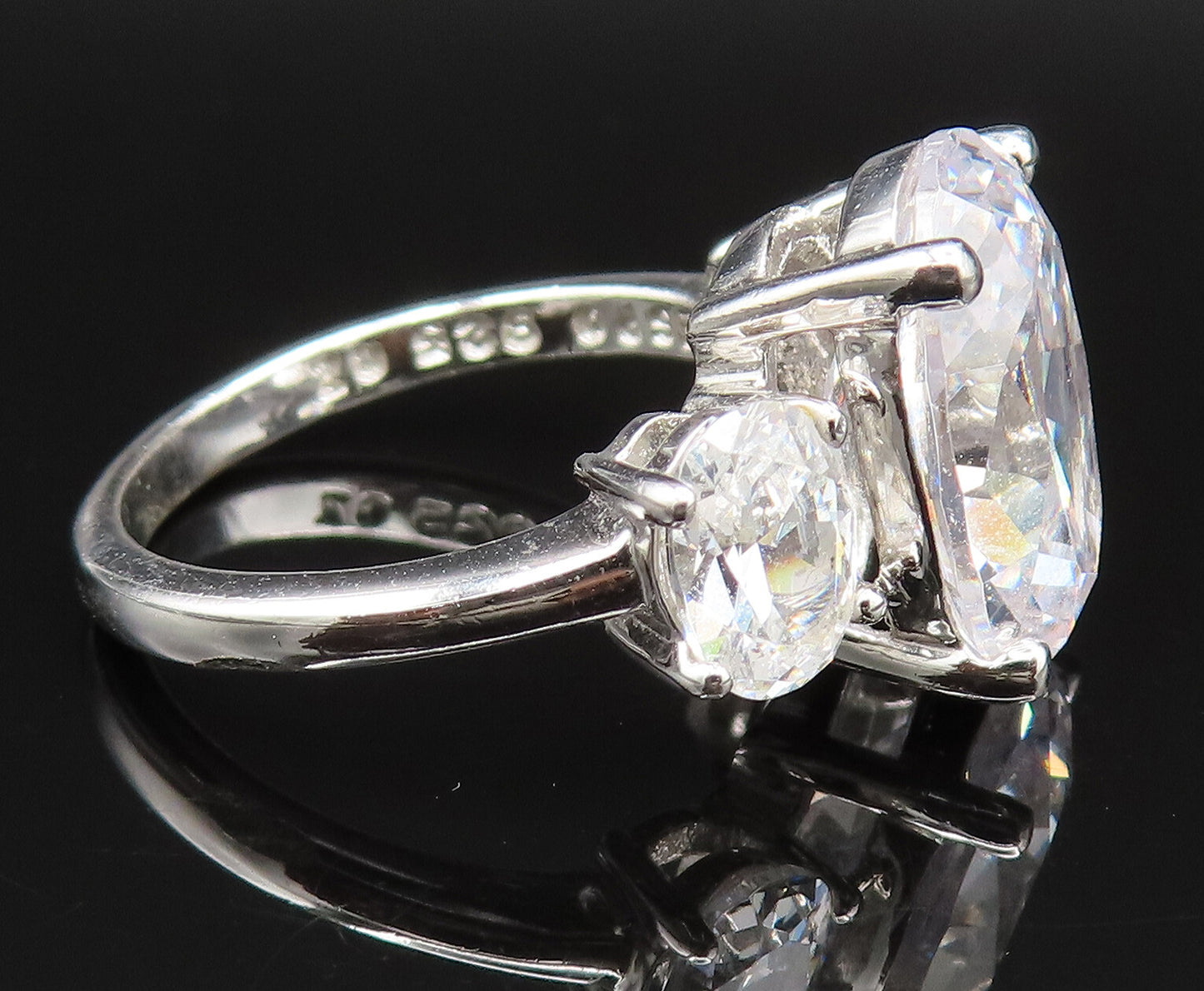 ESPO 925 Silver  Vintage Three Stone Oval Cubic Zirconia Ring Sz 6.5  RG25419