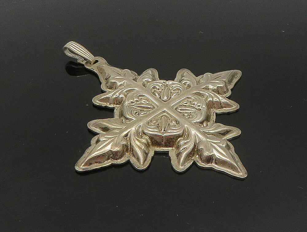 REED & BARTON 925 Silver  Vintage Hallow Christmas Cross Pendant  PT19778