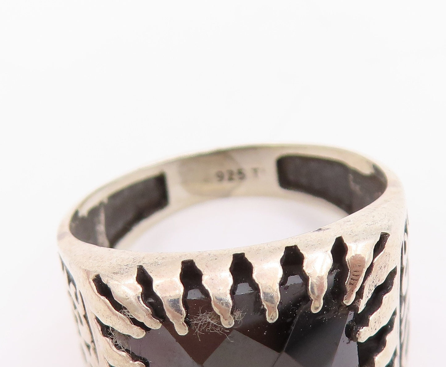 925 Sterling Silver Vintage Ring Faceted Black Onyx Chunky Band  Sz 8.5  RG34369