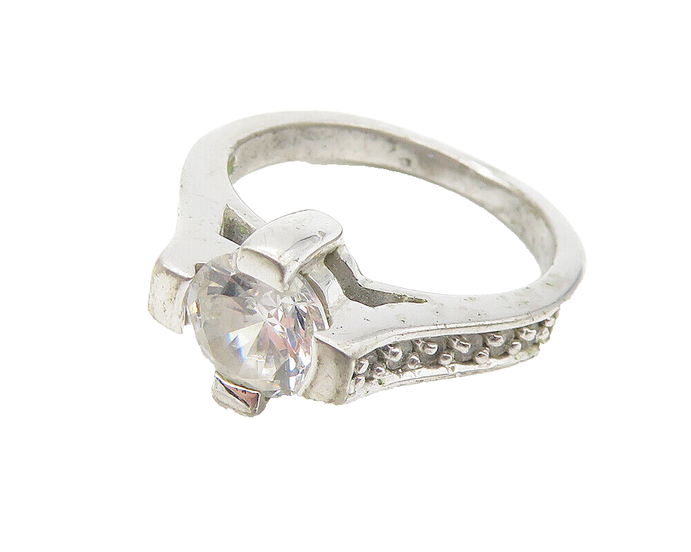 925 Sterling Silver  Cubic Zirconia Solitaire With Accents Ring Sz 5  RG11343