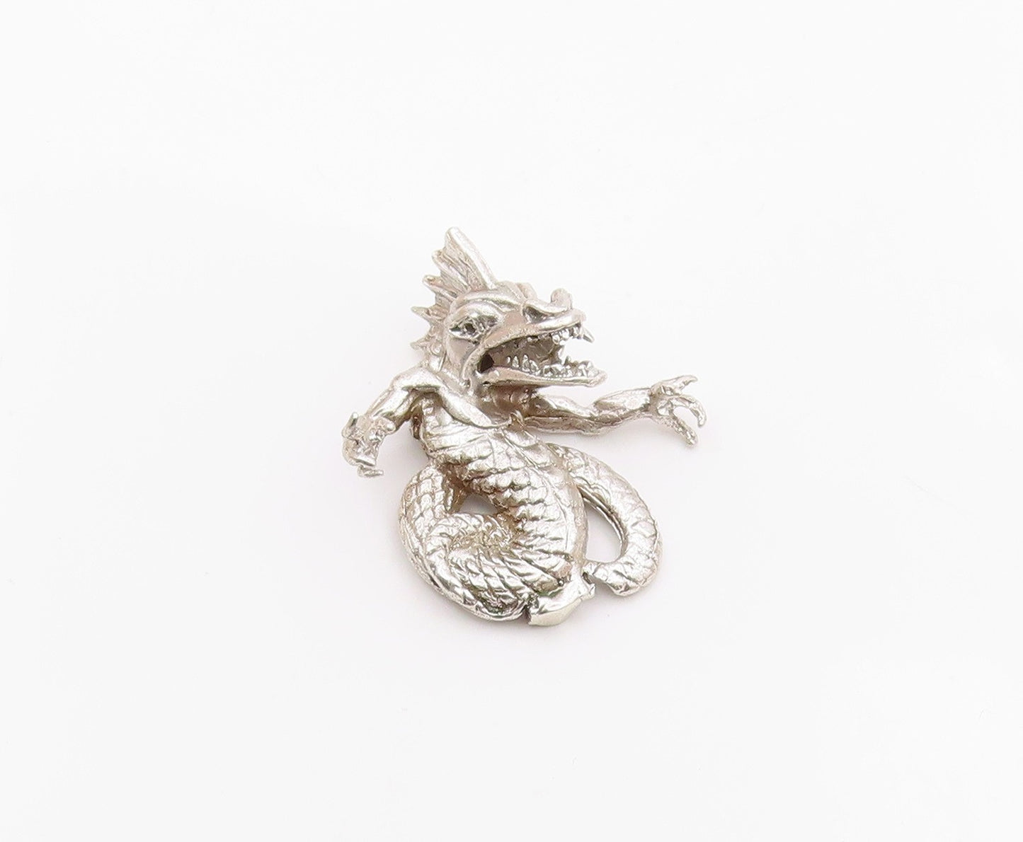 925 Sterling Silver  Vintage Shiny Dragon Motif Etched Detail Trinket  TR2027