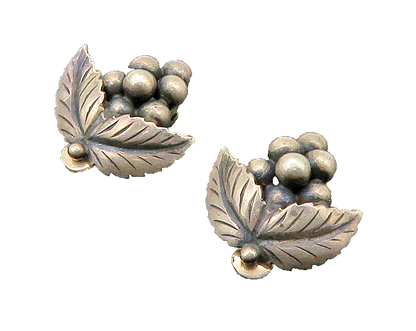 925 Sterling Silver  Vintage Grape Bunch Motif Non Pierce Earrings  EG11443