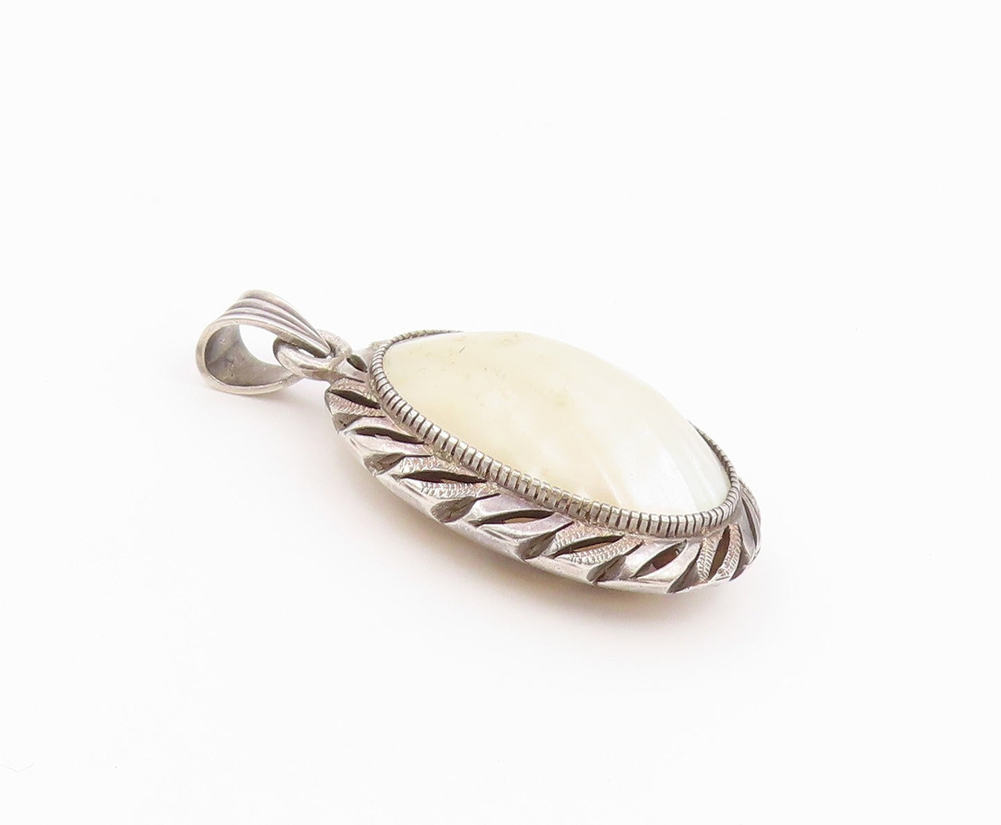 925 Sterling Silver Vintage Pendant MEXICO Oval Mother Of Pearl Locket  PT26414