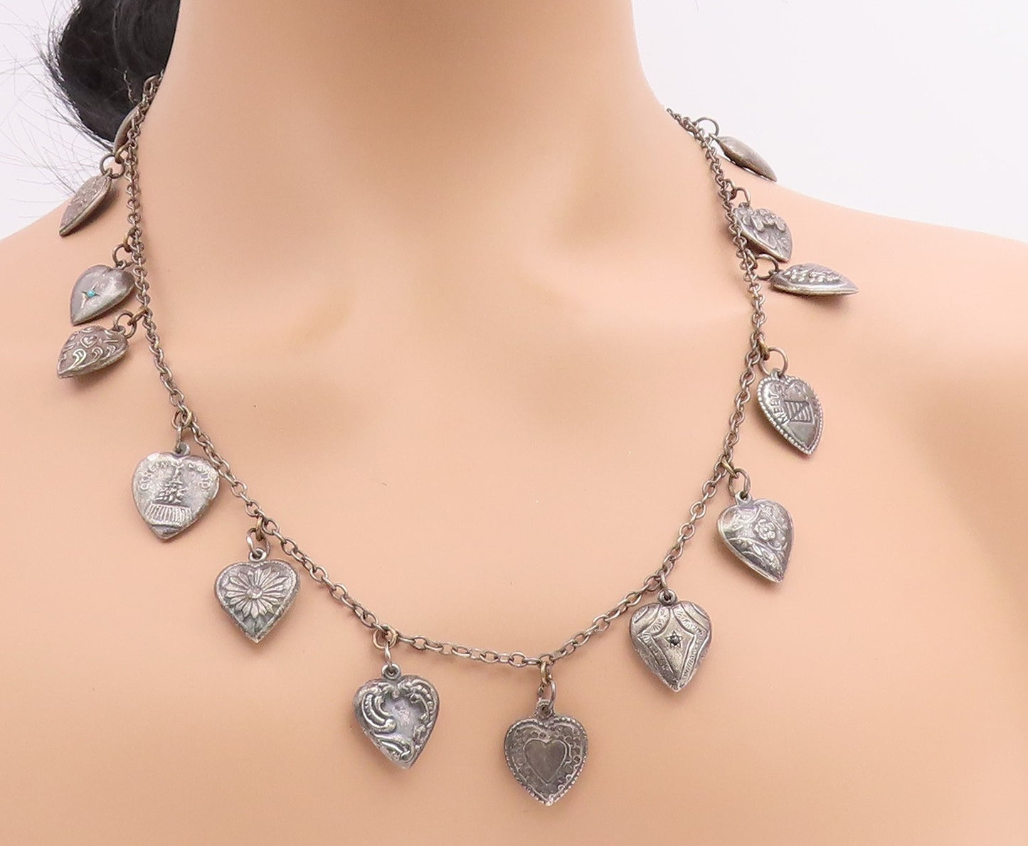 925 Sterling Silver Vintage Necklace Etched Love Heart Charm Motif Chain  NE4832