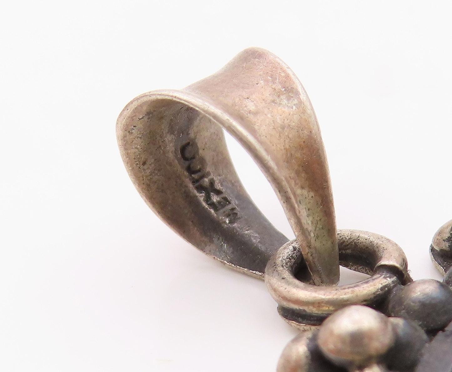 925 Sterling Silver  Vintage Oxidized Pretzel Swirl Round Pendant  PT12403