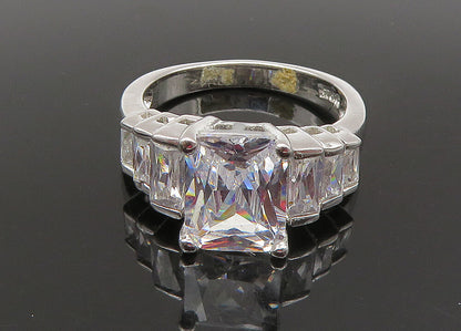 925 Sterling Silver   Vintage Sparkling Cubic Zirconia Band Ring Sz 8  RG22863