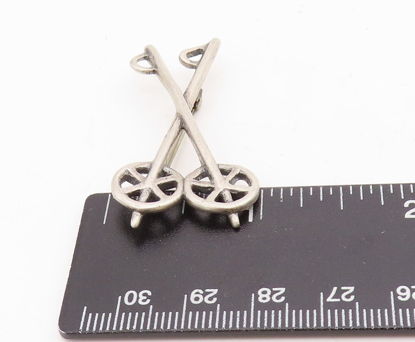 925 Sterling Silver Vintage Brooch Solid Cutout Skiing Sticks  BP11494