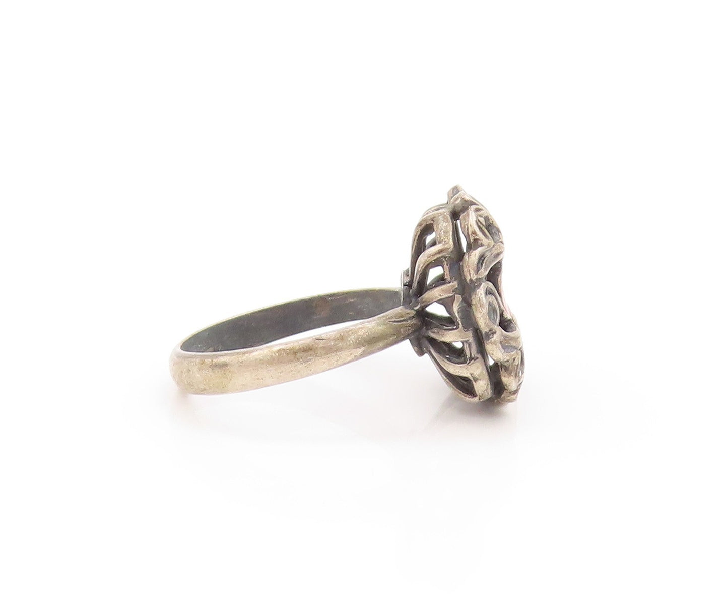 925 Sterling Silver Vintage Ring Enameled Victorian Swirly Flower  Sz 8  RG33009