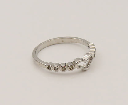 925 Sterling Silver  Vintage Dainty Open Heart & Topaz Ring Sz 7.5  RG26442