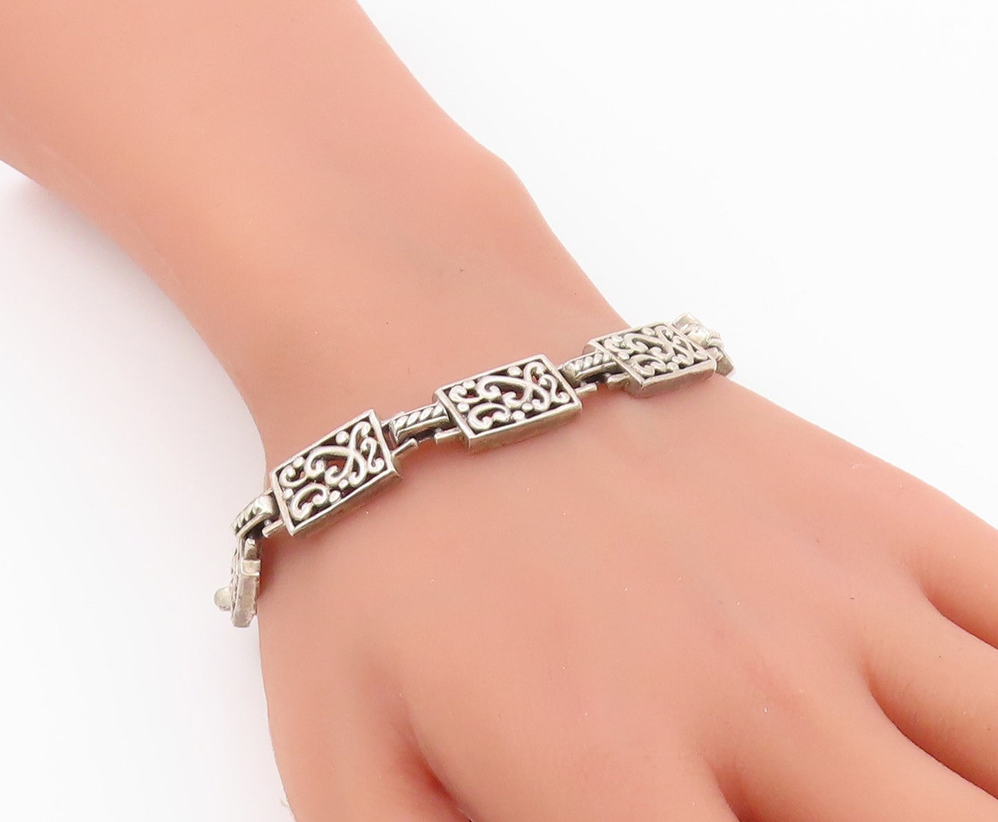 925 Sterling Silver  Vintage Rectangular Scroll Pattern Chain Bracelet  BT9409