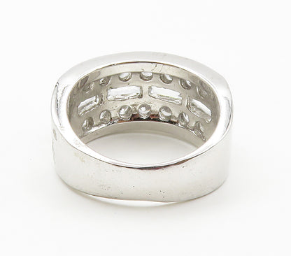 925 Sterling Silver  Sparkling Cubic Zirconia Smooth Band Ring Sz 8  RG15387