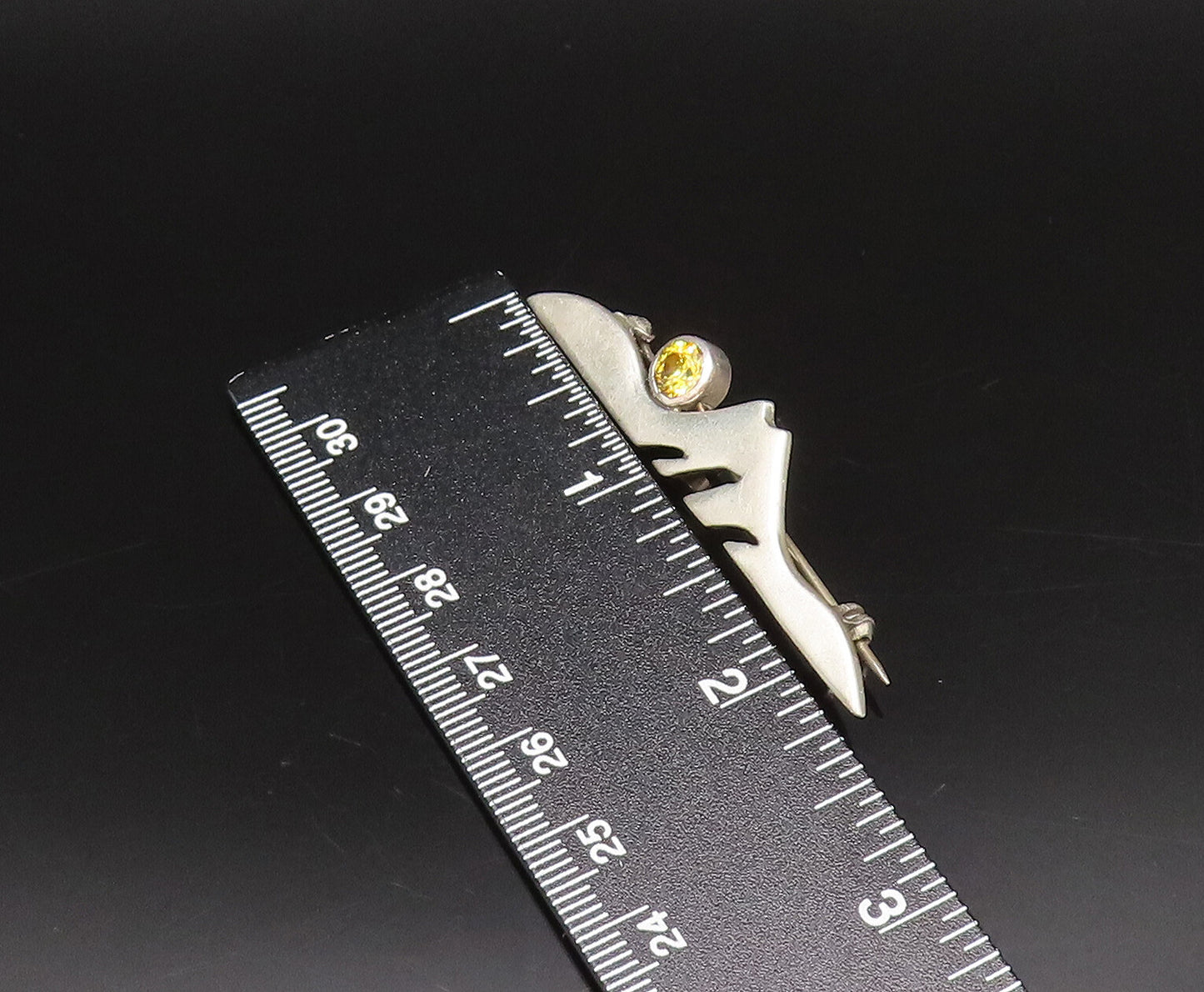 DESIGNER 925 Silver  Vintage Modernist Cubic Zirconia Brooch Pin  BP10071