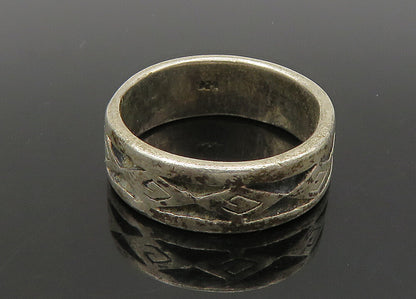 925 Sterling Silver  Vintage Shiny Oxidized Pattern Band Ring Sz 7  RG21836