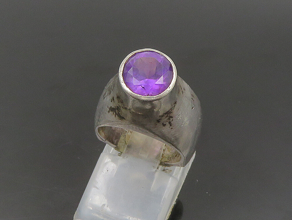 925 Sterling Silver  Vintage Shiny Modernist Amethyst Band Ring Sz 5  RG24132
