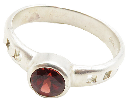 BOMA 925 Sterling Silver  Red Topaz Cutout Band Solitaire Ring Sz 8  RG12885