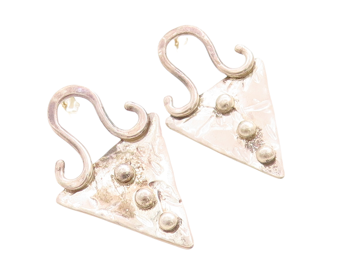 925 Sterling Silver Vintage Earrings Antique Carved Trible Design  EG13310