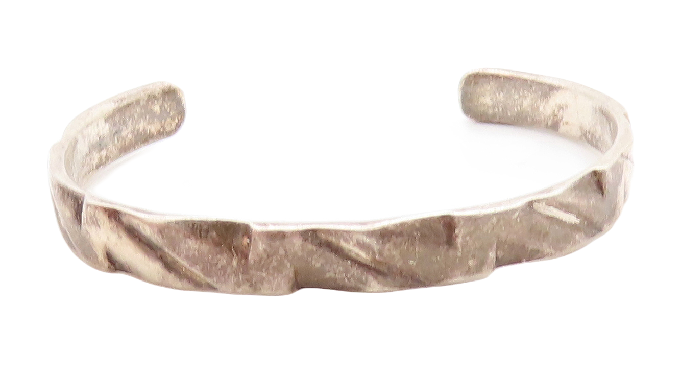 MEXICO 925 Sterling Silver Vintage Dark Tone Petite Cuff Bracelet BT2049