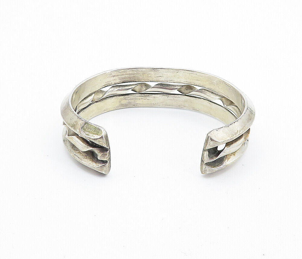 NAVAJO 925 Sterling Silver  Vintage Etched Border Twist Cuff Bracelet  BT2755