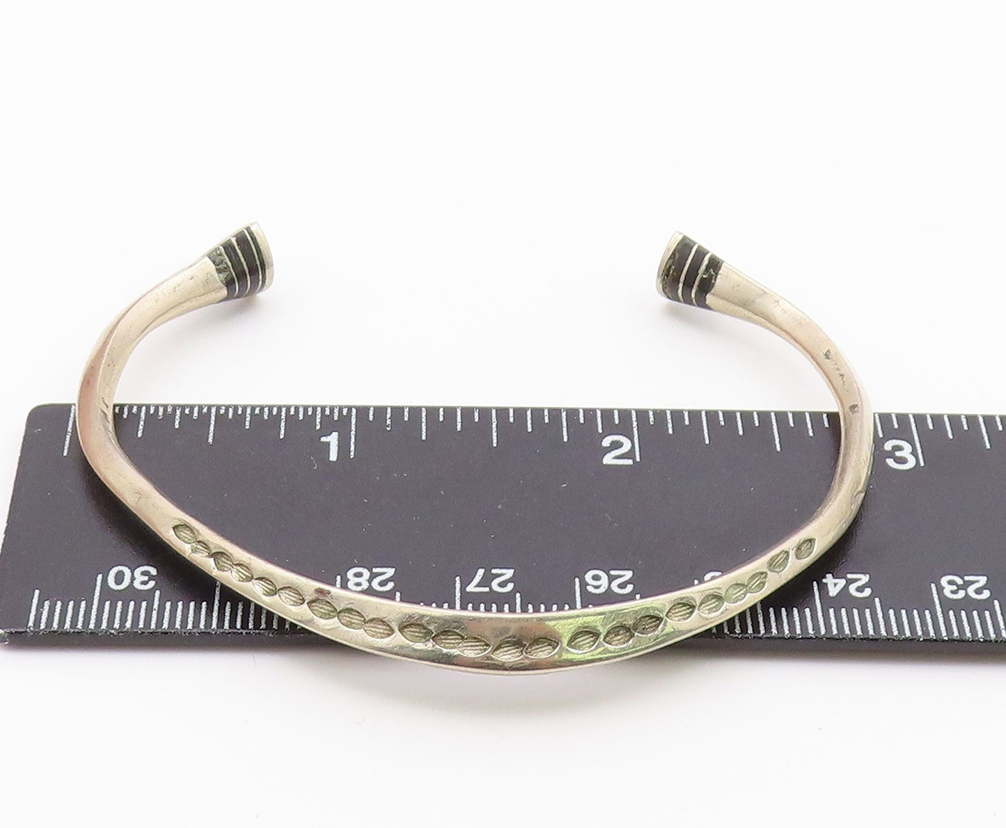 925 Sterling Silver  Vintage Inlaid Black Onyx Ends Cuff Bracelet  BT8383