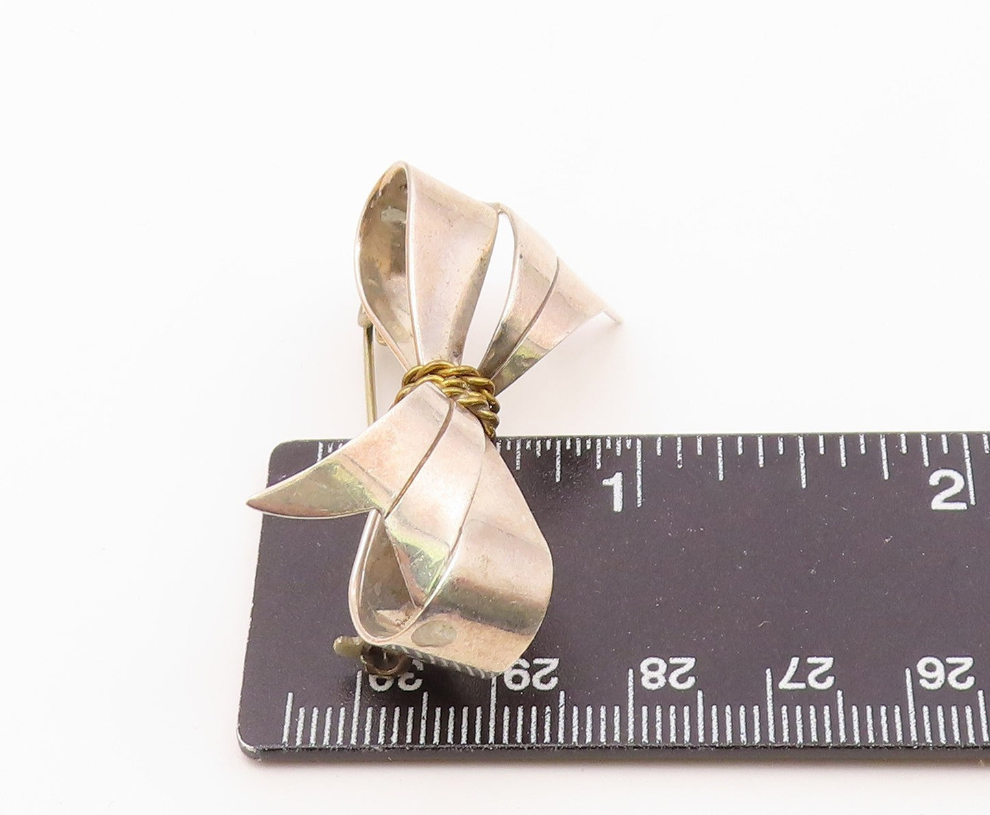 MEXICO 925 Silver  Vintage Two Tone Rope Wrapped Bow Tie Brooch Pin  BP9671