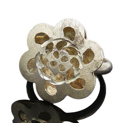 IBB 925 Silver  Vintage Shiny Cutout Flower Motif Statement Ring Sz 9  RG17026
