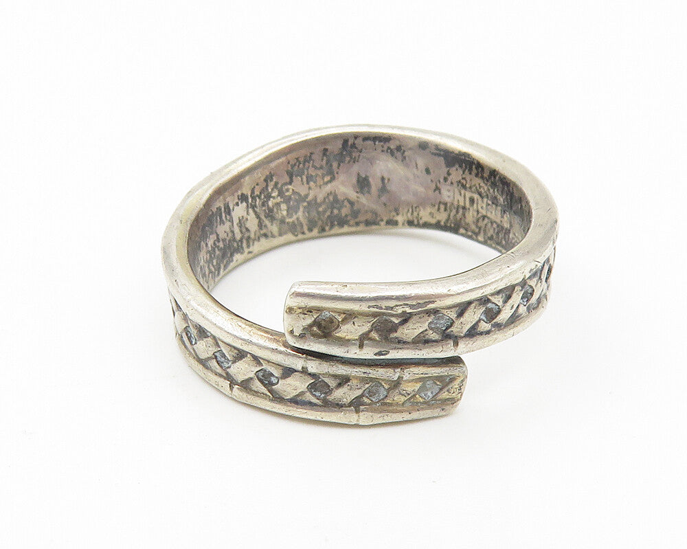 INTERNATIONAL 925 Silver Vintage Braided Bypass Band Ring Sz 4.5 RG11082