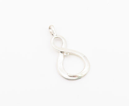 925 Sterling Silver  Vintage Shiny Infinity Figure Eight Pendant  PT16196