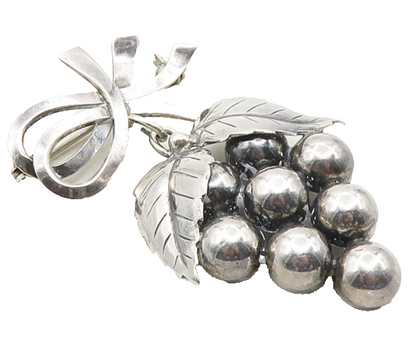 JOHN L DENMARK 925 Silver Vintage Shiny Floral Grape Bunch Brooch Pin BP3865