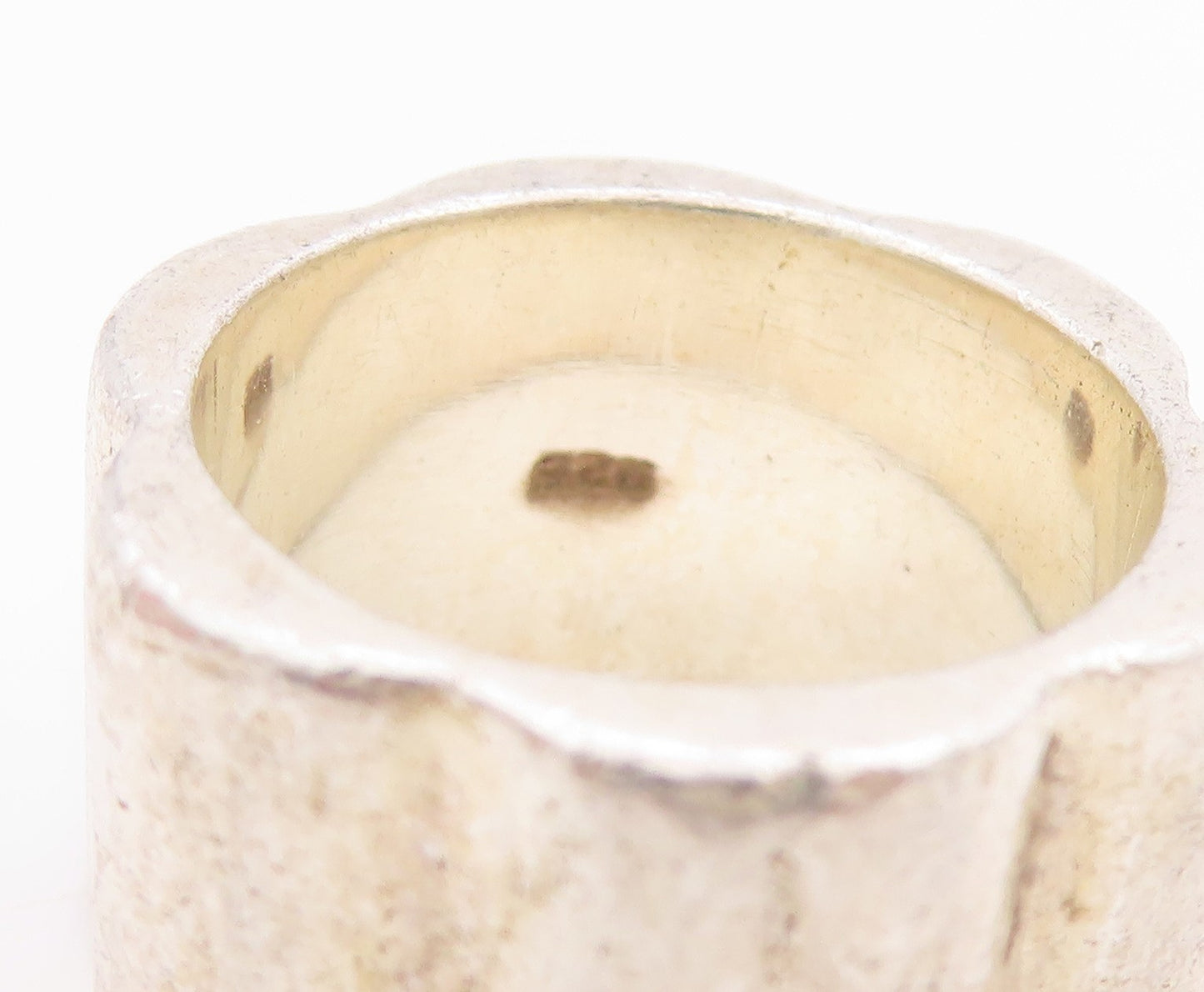 925 Sterling Silver Vintage Ring Solid Domed Floral Design Band  Sz 5  RG33295