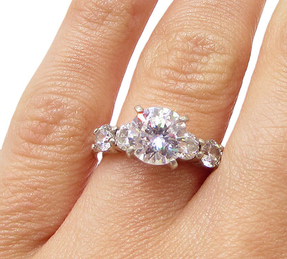 925 Sterling Silver  Faceted White Cubic Zirconia Band Ring Sz 6  RG3249