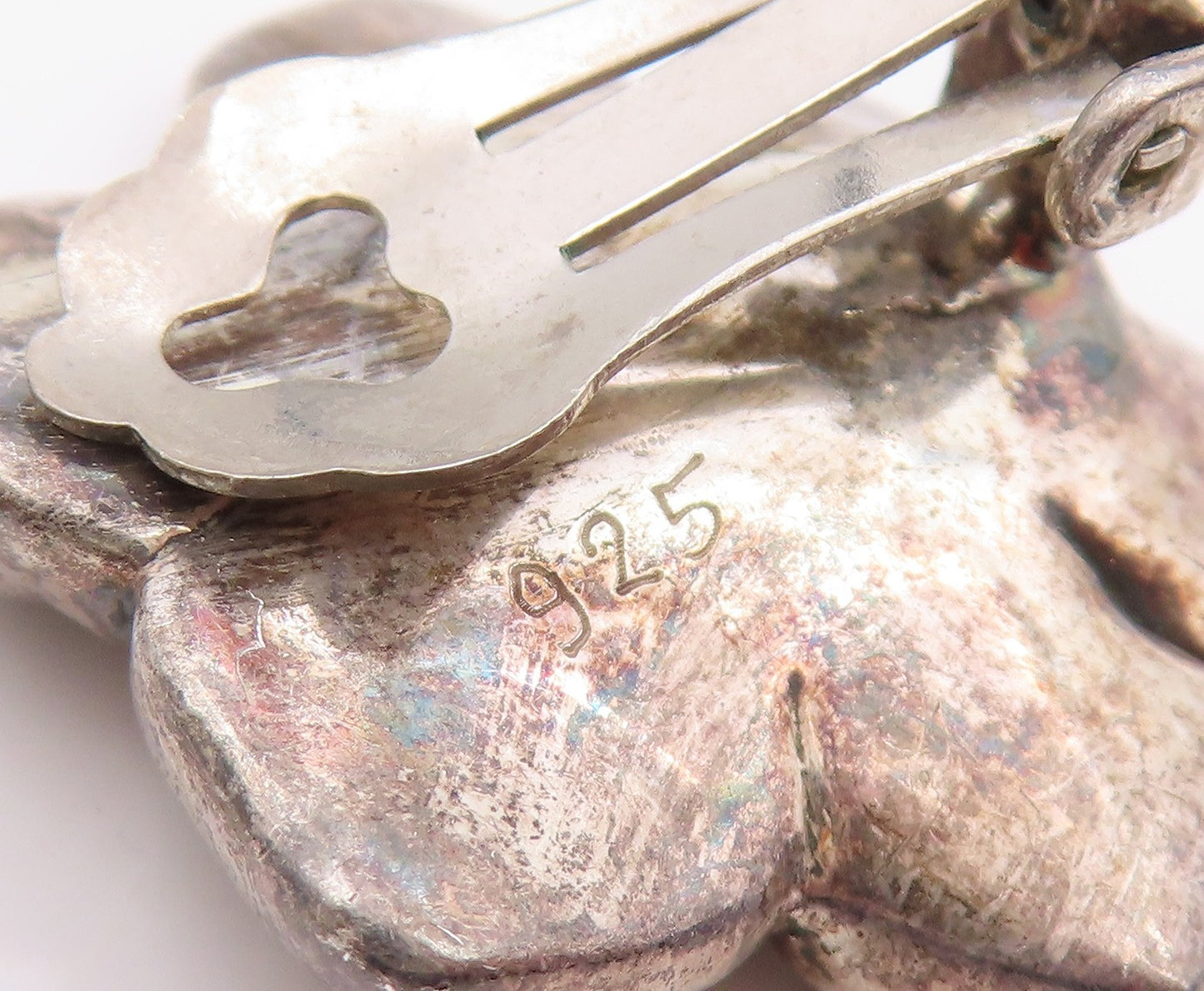 925 Sterling Silver  Vintage Dark Tone Flower Motif Non Pierce Earrings EG9970
