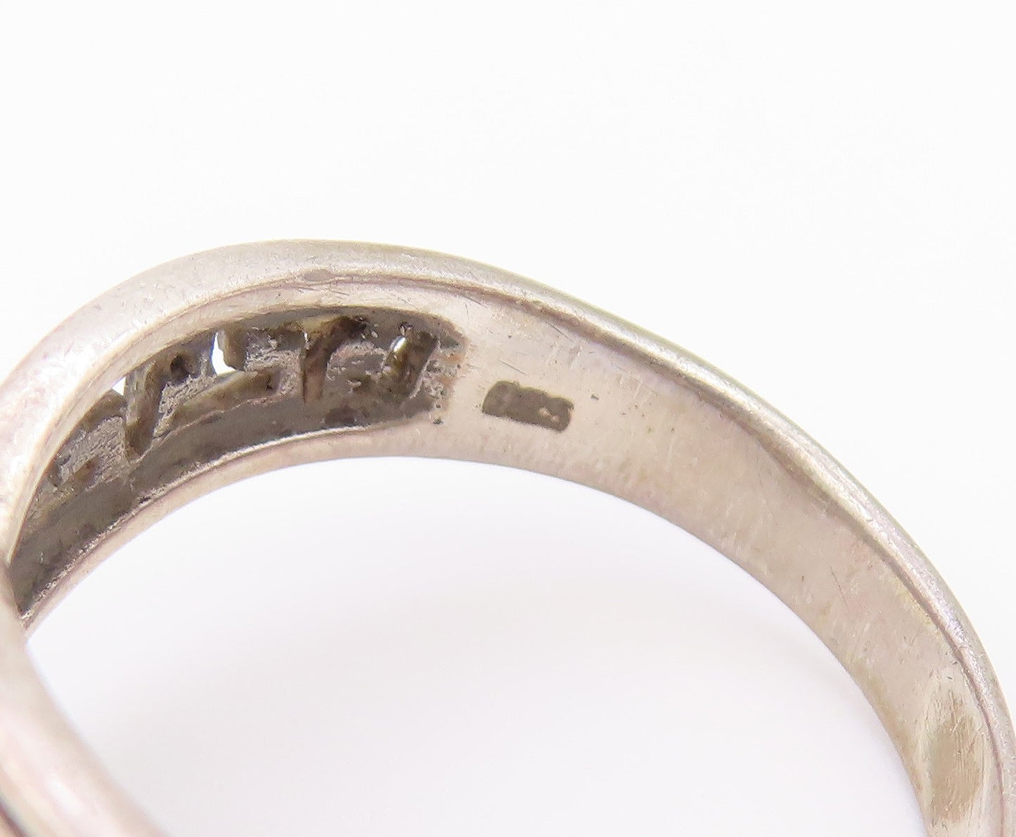 925 Sterling Silver Vintage Ring Classic Initial T Cutout Band  Sz 8  RG36592