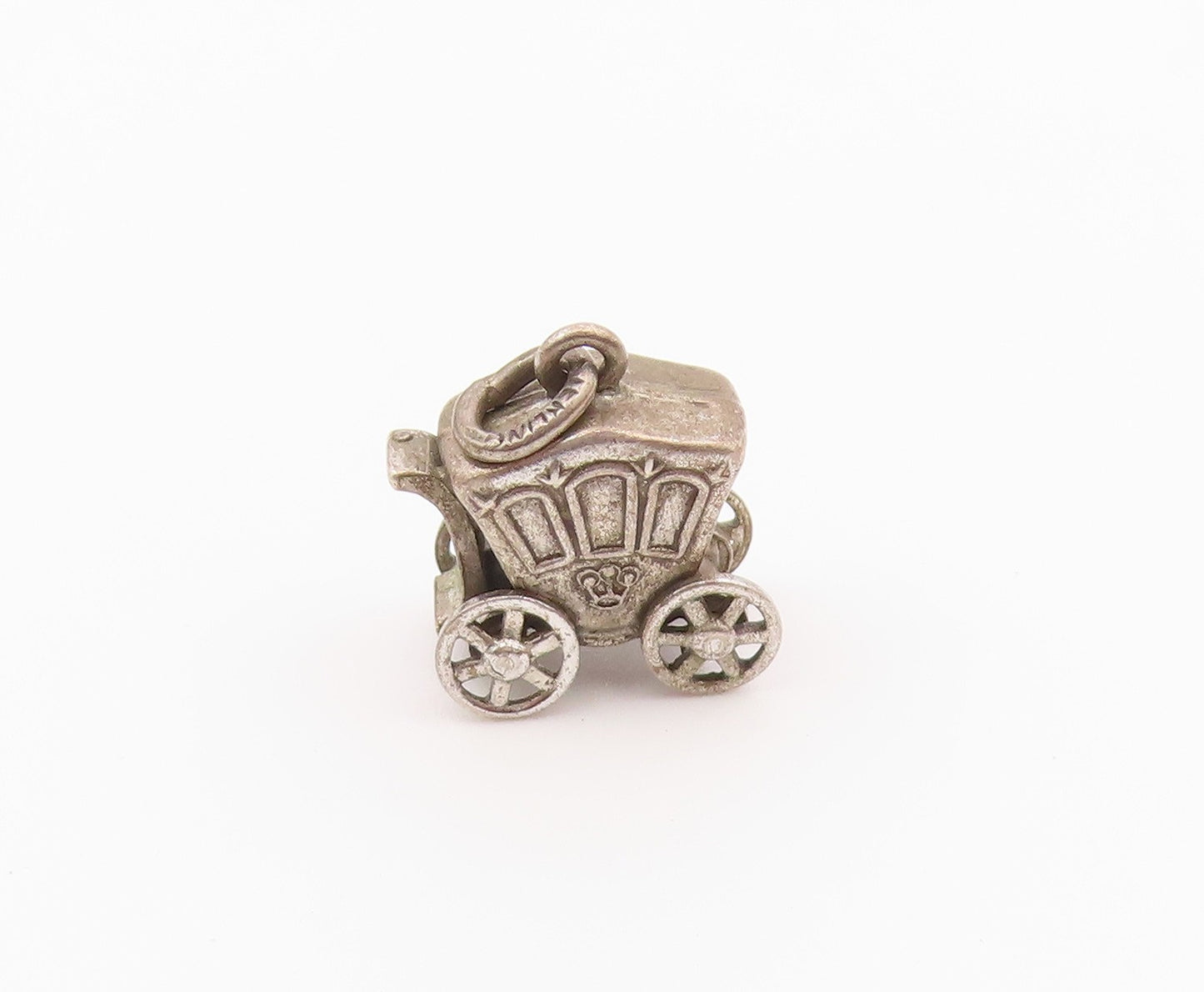 925 Sterling Silver  Vintage Petite Old Fashioned Carriage Pendant  PT18527