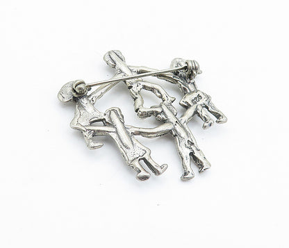 925 Sterling Silver  Vintage Sculpted Family Holding Hands Brooch Pin  BP2116