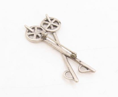925 Sterling Silver Vintage Brooch Solid Cutout Skiing Sticks  BP11494