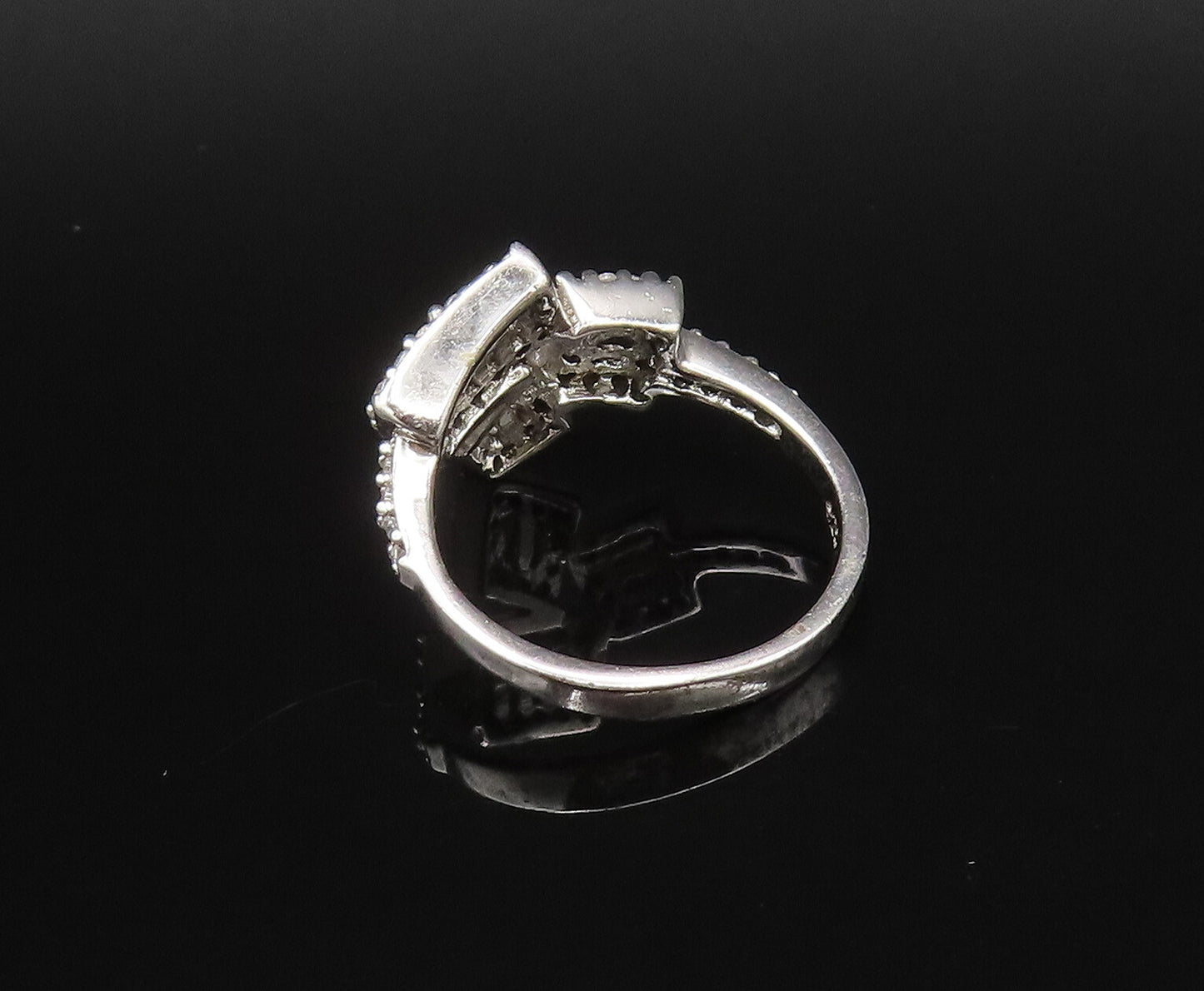 925 Silver  Vintage Beautiful Multi Stone White Topaz Ring Sz 7  RG25793
